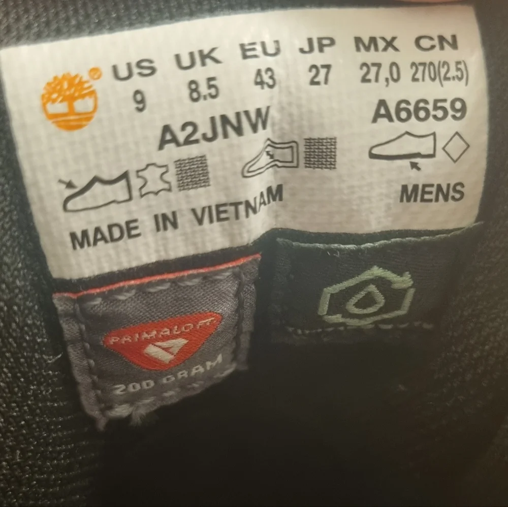 Timberland Red Suede Men's Lace-Up Boots with Gold Hardware - Picture 8 of 8